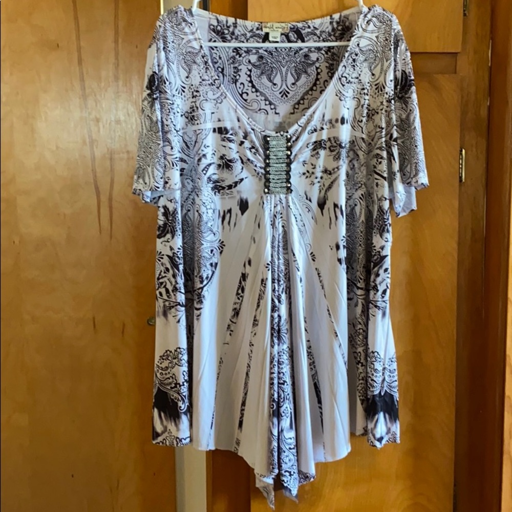 3X black and white Top
